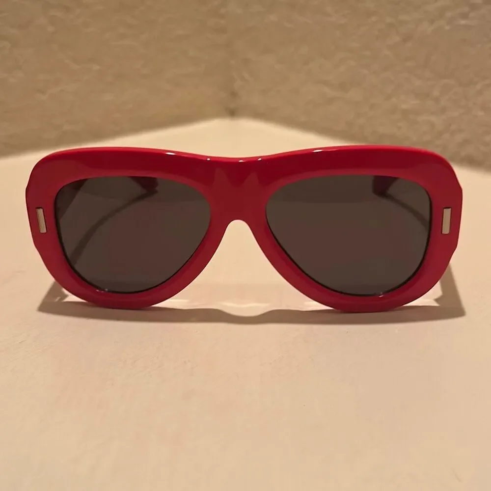 Ferragamo Wide Aviator Sunglasses Bright Red Full Rim Plastic Frame SF2029SE NEW
